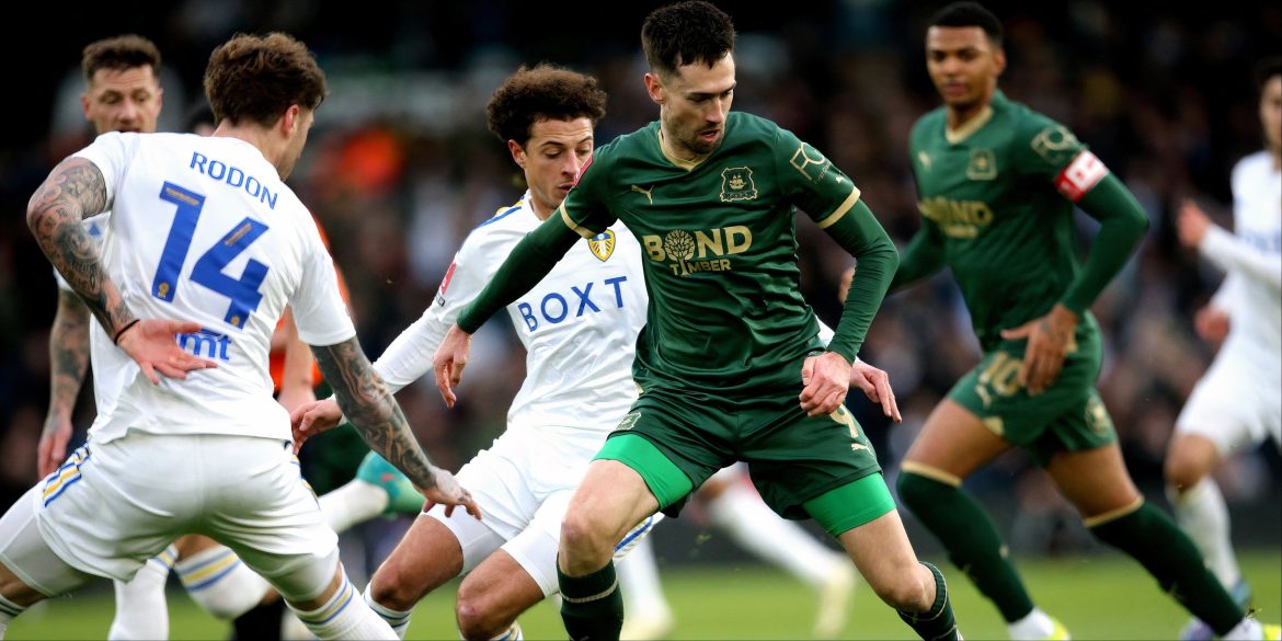 Wrexham can make Ryan Hardie even better by signing a legend of the EFL
